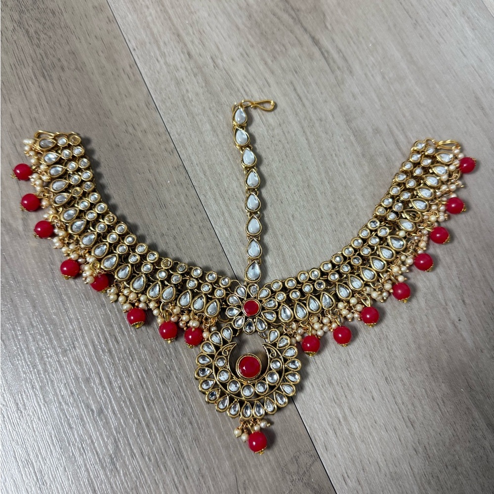 Bridal Kundan Maang Tikka Headpiece – Gold & Red Drops